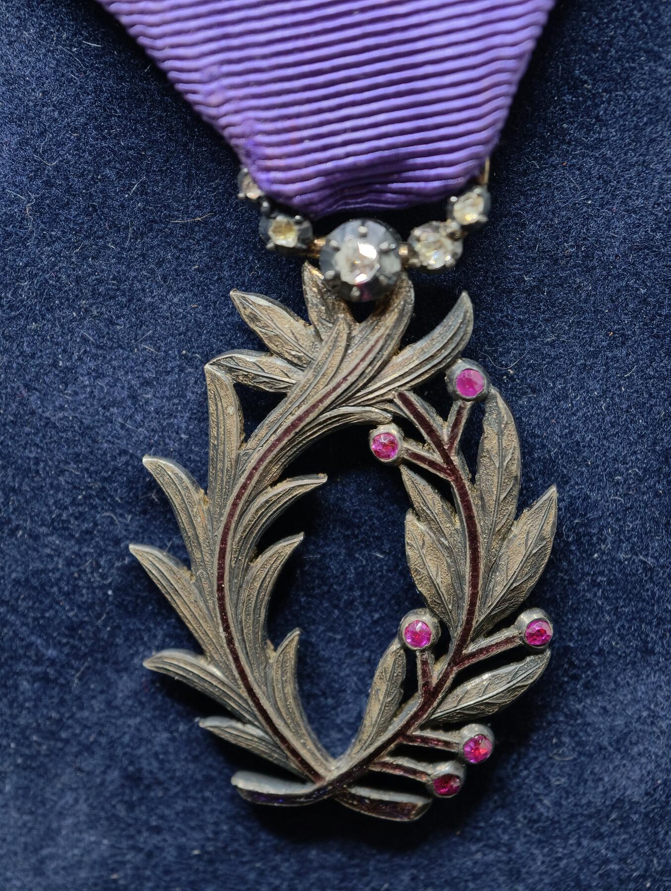 凯旋世界勋赏（第22期新年大拍）（欢迎送拍）（对拍品有疑问请询问客服，不接受到手刀，出价默认拍品品相。请认真阅读拍卖规则！出价默认已认可！）（收到货请录制开箱视频，无视频概不处理问题。） 珠宝版棕榈叶勋章