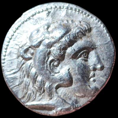 星盘世界钱币二月二十一日初五 世界古典币春节精品大拍 祝各位藏友马年大吉-新年新气象！ - 典藏精品！亚历山大大帝署名大力神狮皮盔 四德拉克马大银币 约公元前 305-282年  初代继业者（托勒密？）发行 正面为大力神带着狮皮盔的侧像，背面为宙斯坐像。