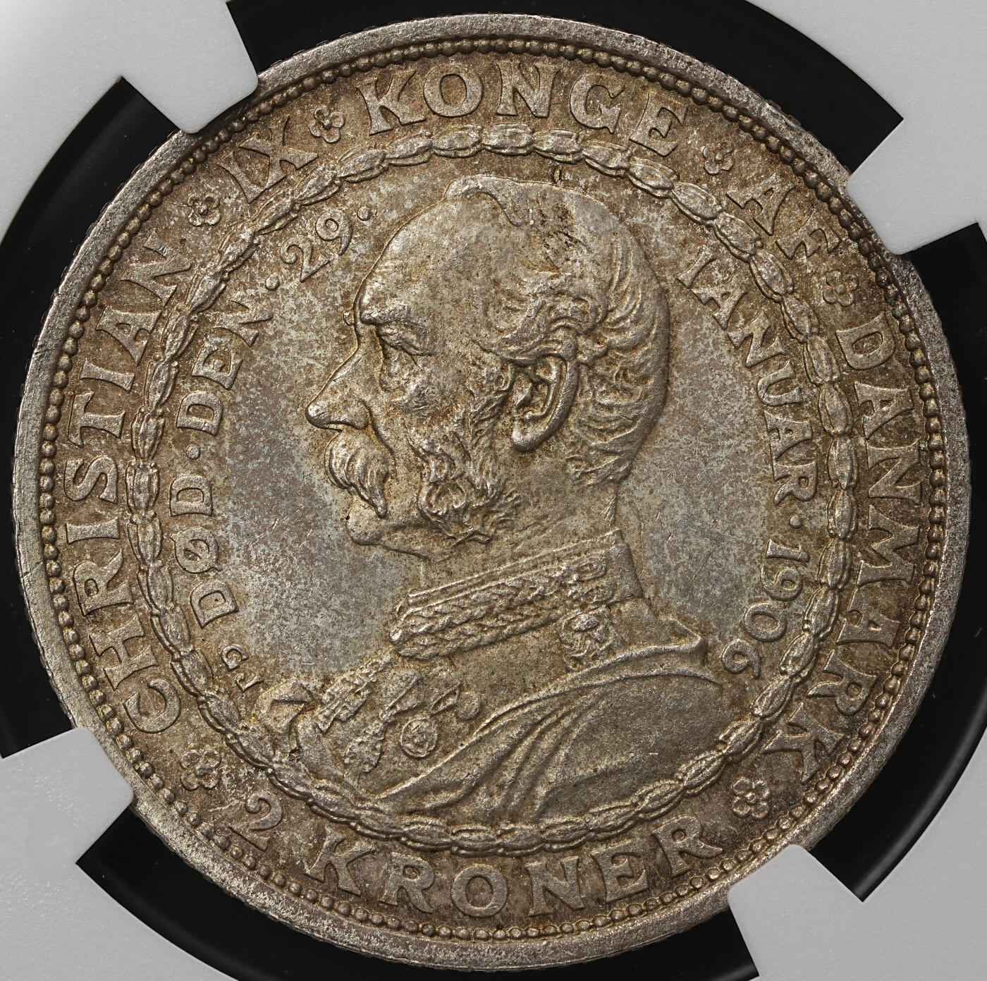 修遠堂世界钱币第105期，马年首拍 NGC MS65 1906年丹麦国王更迭纪念2克朗银币 15g，含银80%