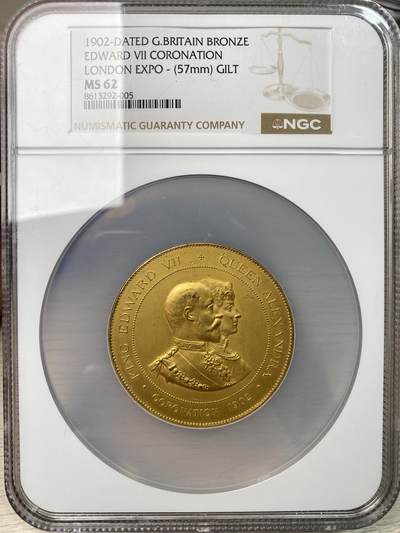 万国钱币拍卖第061期（马年首拍） NGC MS62 1902年英国爱德华七世伦敦世博会纪念镀金大铜章 爱德华七世与皇后纪念伦敦世博会 大规格极美镀金层