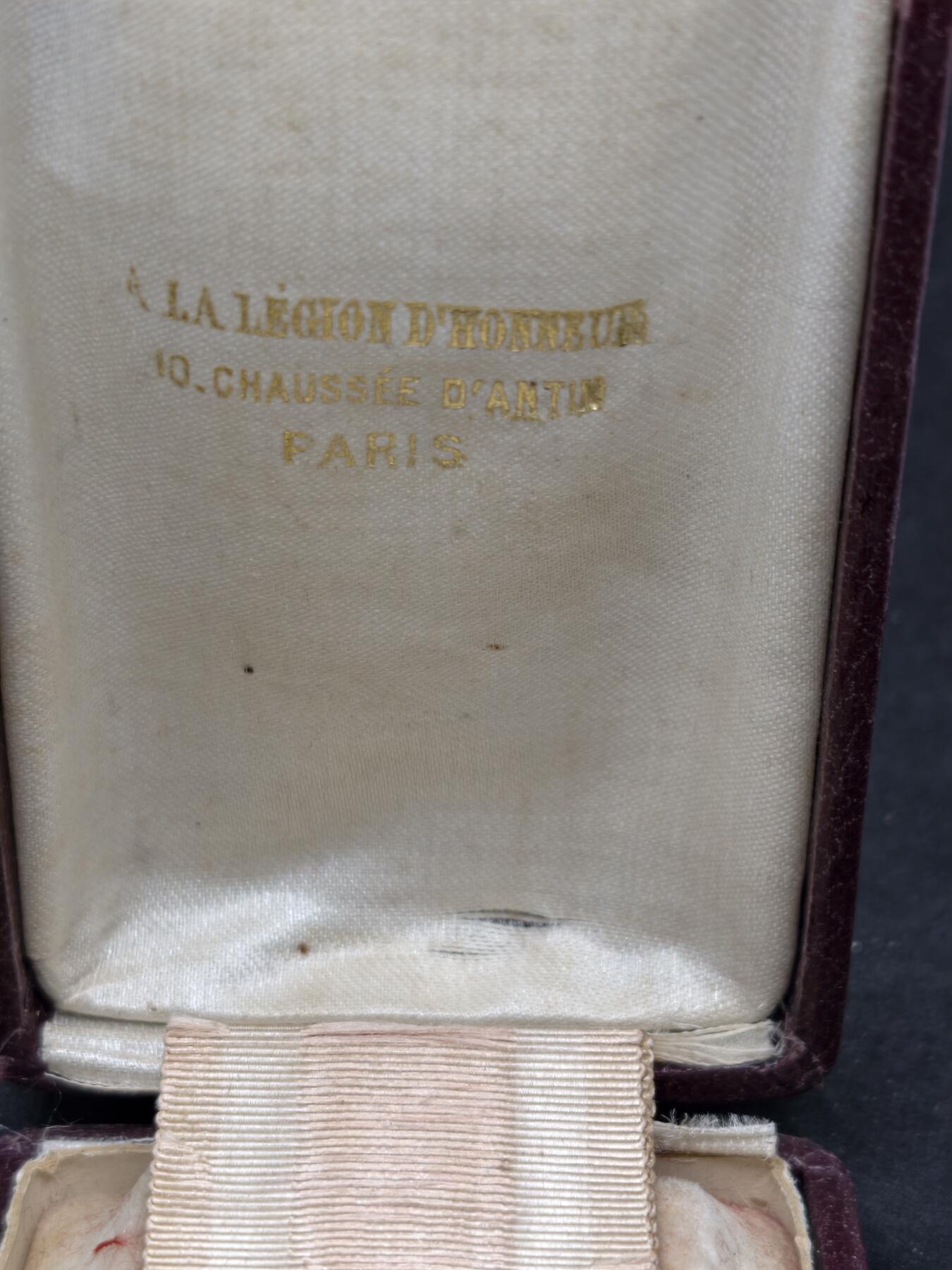 凯旋世界勋赏（第22期新年大拍）（欢迎送拍）（对拍品有疑问请询问客服，不接受到手刀，出价默认拍品品相。请认真阅读拍卖规则！出价默认已认可！）（收到货请录制开箱视频，无视频概不处理问题。） 巴西帝国玫瑰勋章，金芯