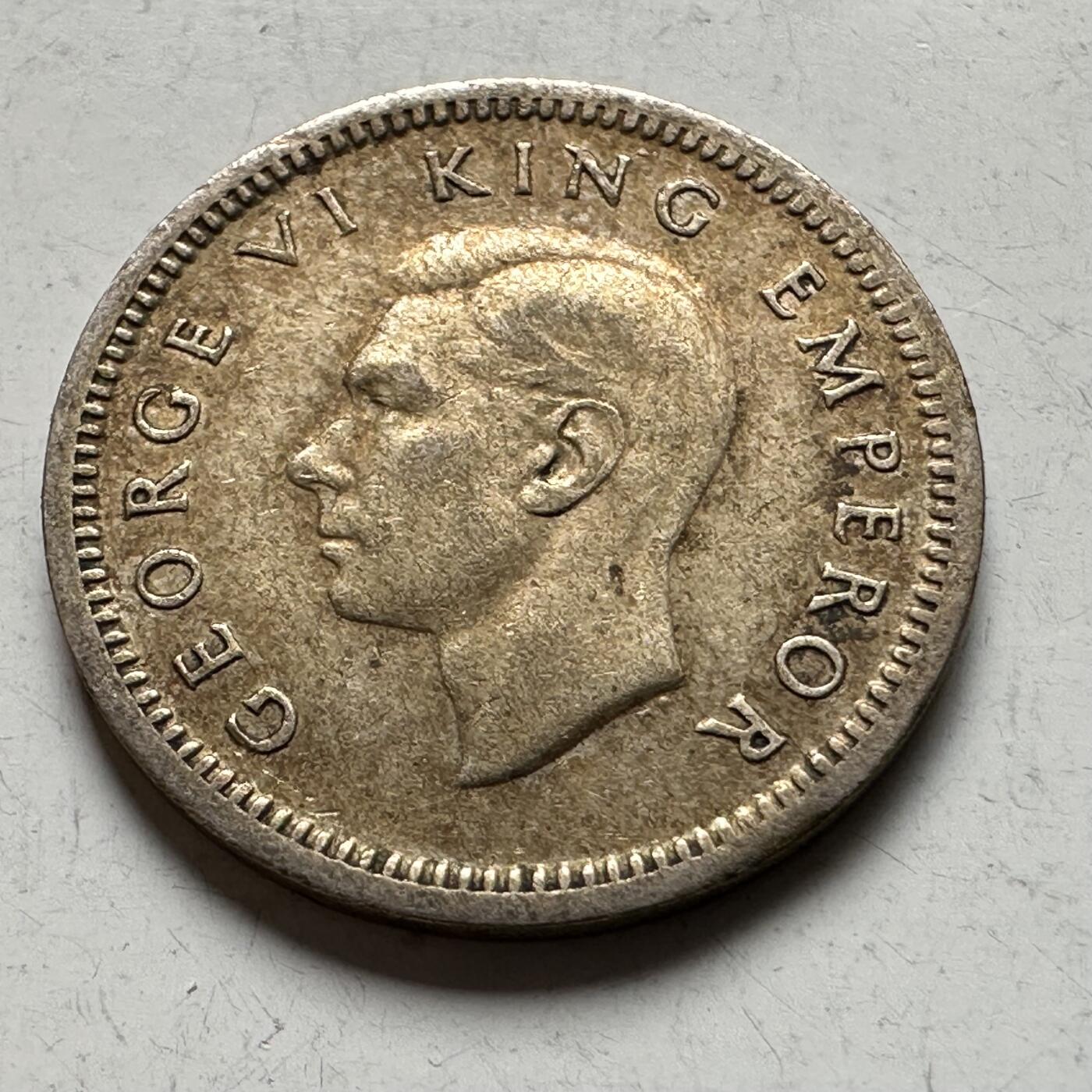 🌹外币初藏🌹🐯2026年第19场 快递已停，正月十五后再发 新西兰1946年三便士银币