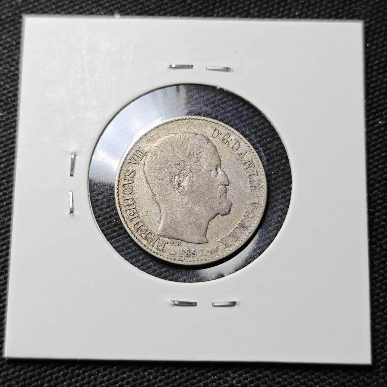 KK钱币收藏小铺  第397期 百期特怕（四拍之一） 2月预留时间 周末发货  1857年丹麦弗雷德里克七世16斯基林银币 少见