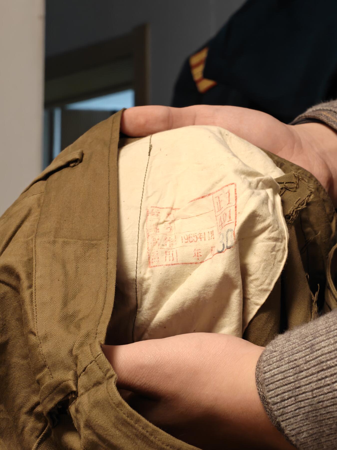 （450件拍品！制服徽章盛宴）罗岚⭐爱藏⭐年前甄选大拍场-店主清仓处理-分享拍场额外现金红包（实体经营） su-M55式陆干冬季常服裤 正一号人字纹 基本全新