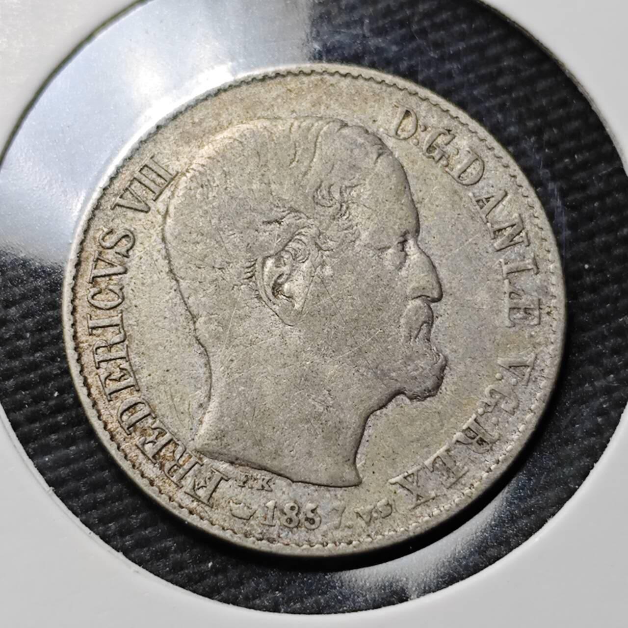 KK钱币收藏小铺  第397期 百期特怕（四拍之一） 2月预留时间 周末发货  1857年丹麦弗雷德里克七世16斯基林银币 少见