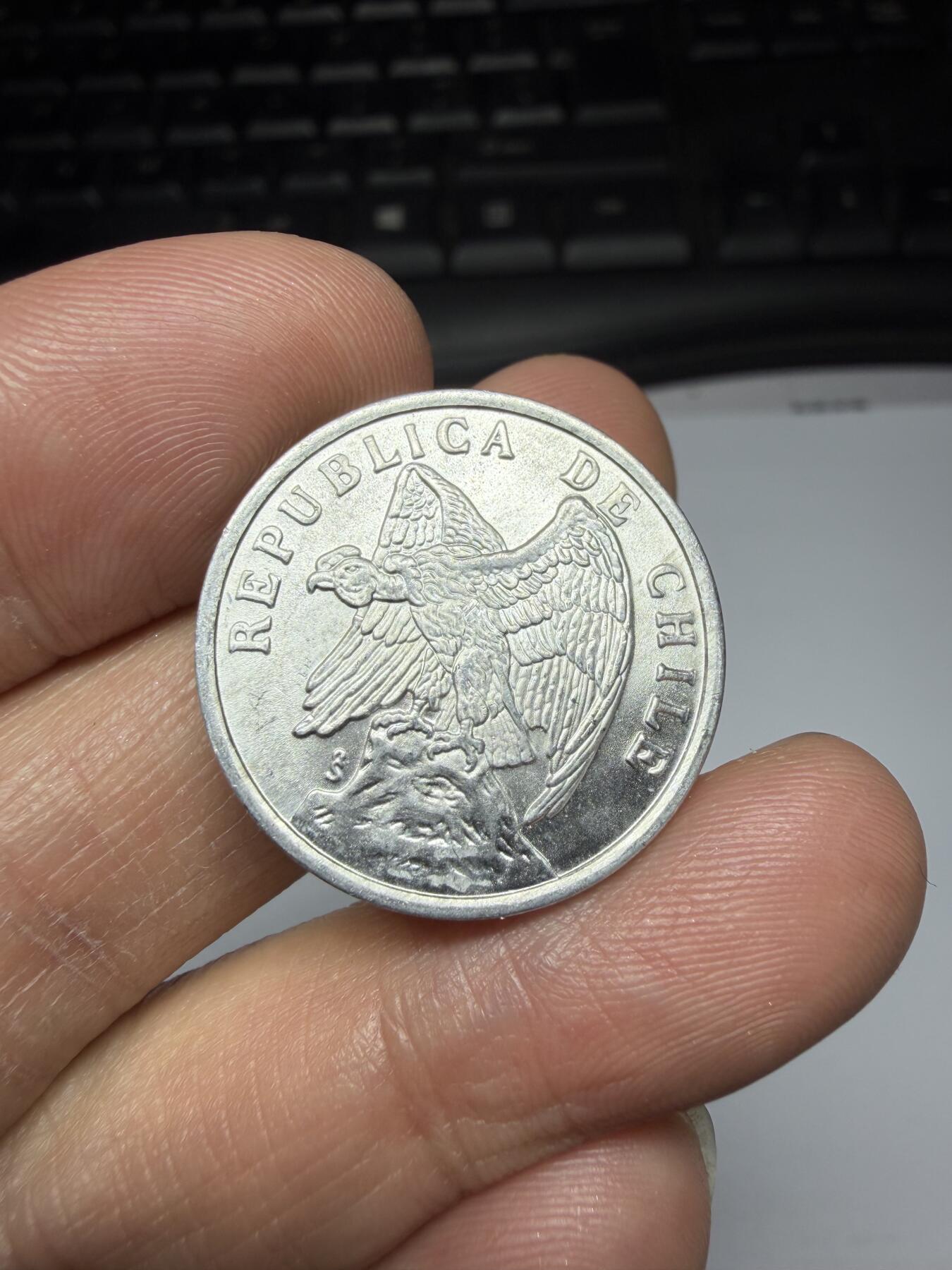 2025年集古藏今外币拍卖第二期-第7场—（总第307拍），可以寄存60天，满160元包邮。 1975年智利一分