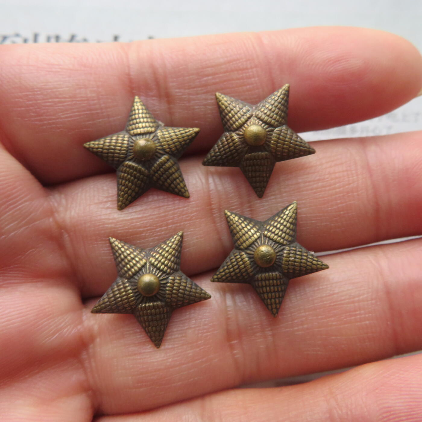 18mm55尉官肩章铜质镀银星星4个一组