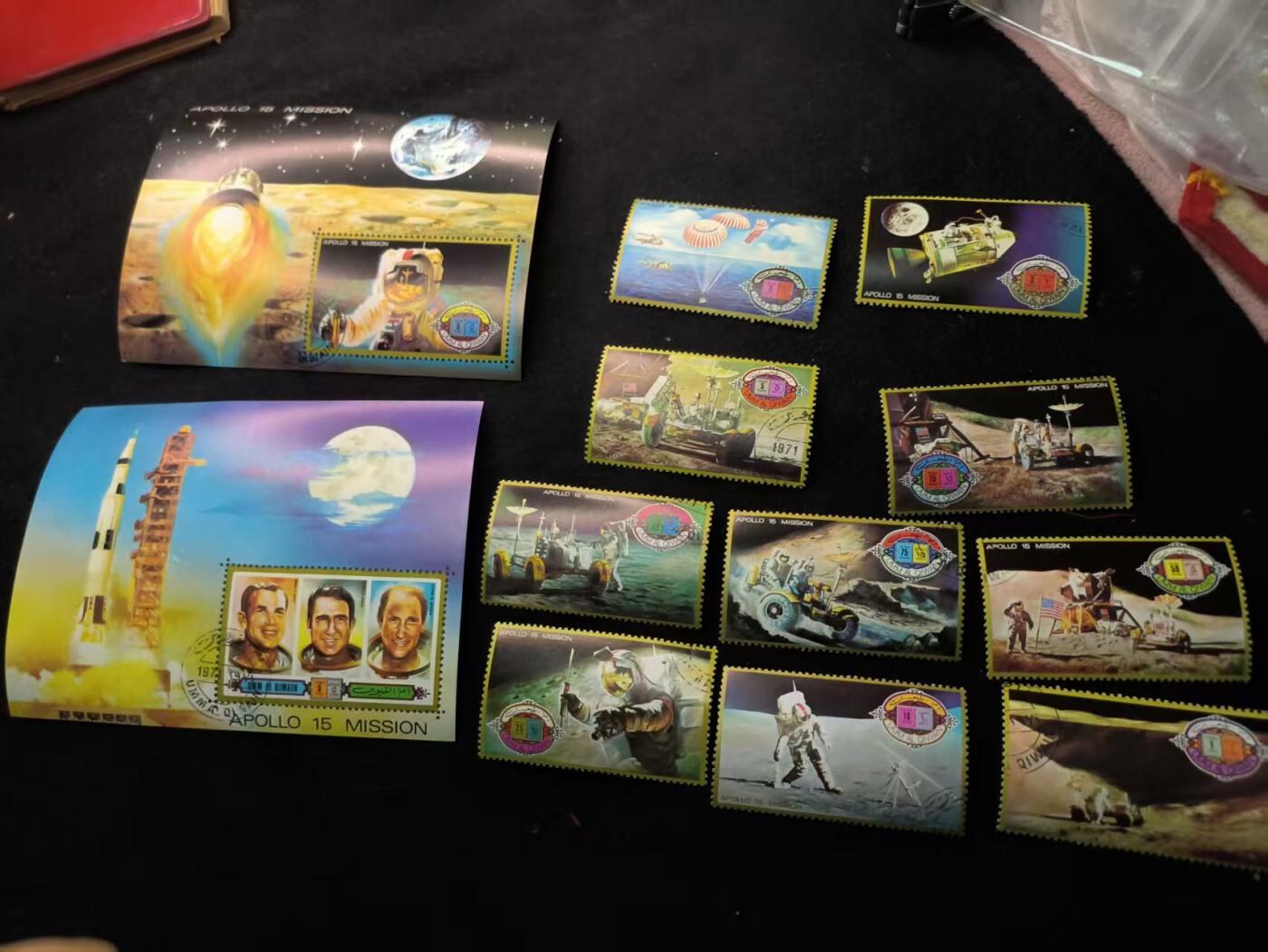 （450件拍品！制服徽章盛宴）罗岚⭐爱藏⭐年前甄选大拍场-店主清仓处理-分享拍场额外现金红包（实体经营） 阿联酋乌姆盖万（Umm al-Quwain） 1972 年发行的阿波罗 15 号登月任务纪念邮票一套