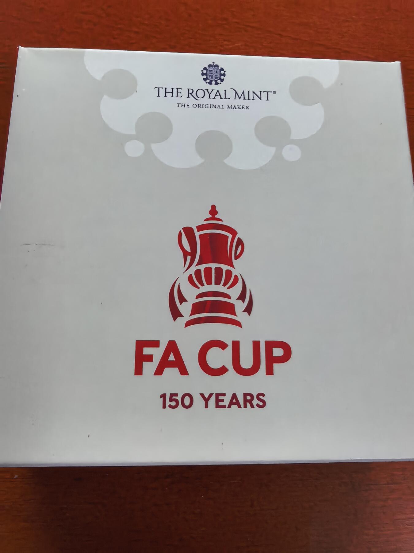 长老汇蛇年精选第一百场拍卖 2022英国足总杯2英镑镀金加厚精制双色银币，24克925银，盒证全，1150枚