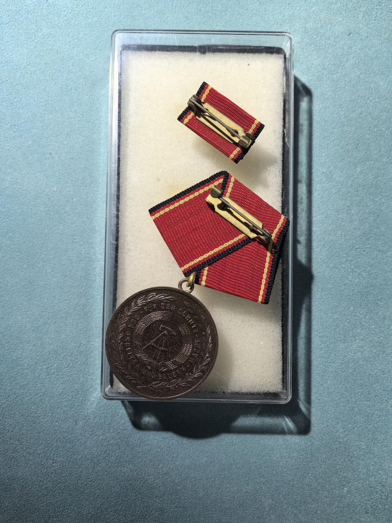 盛世勋华——号角文化勋章邮票专场拍卖第305期 东德铜级人民军功勋奖章 带略 带原盒