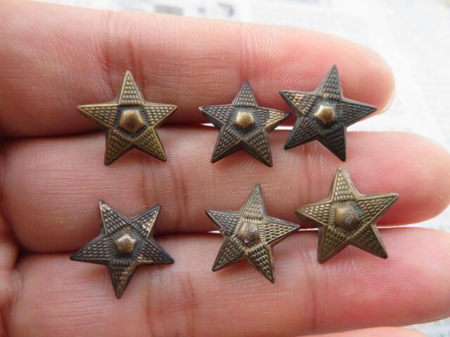 55校尉官、战士通用领章铜质星星6个（別脚完好）