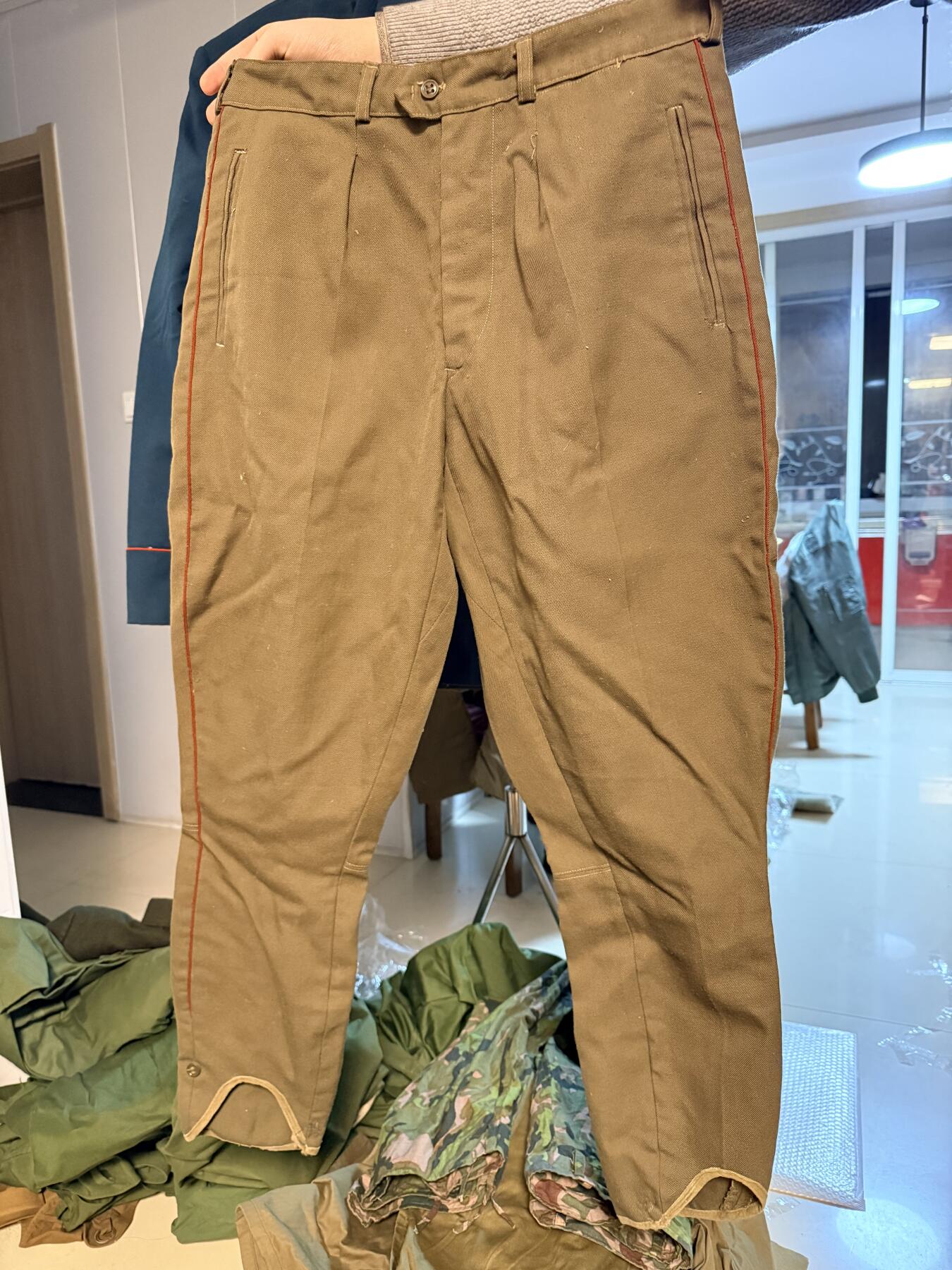 （450件拍品！制服徽章盛宴）罗岚⭐爱藏⭐年前甄选大拍场-店主清仓处理-分享拍场额外现金红包（实体经营） su-M69式陆军军官常服裤 约48-4尺码