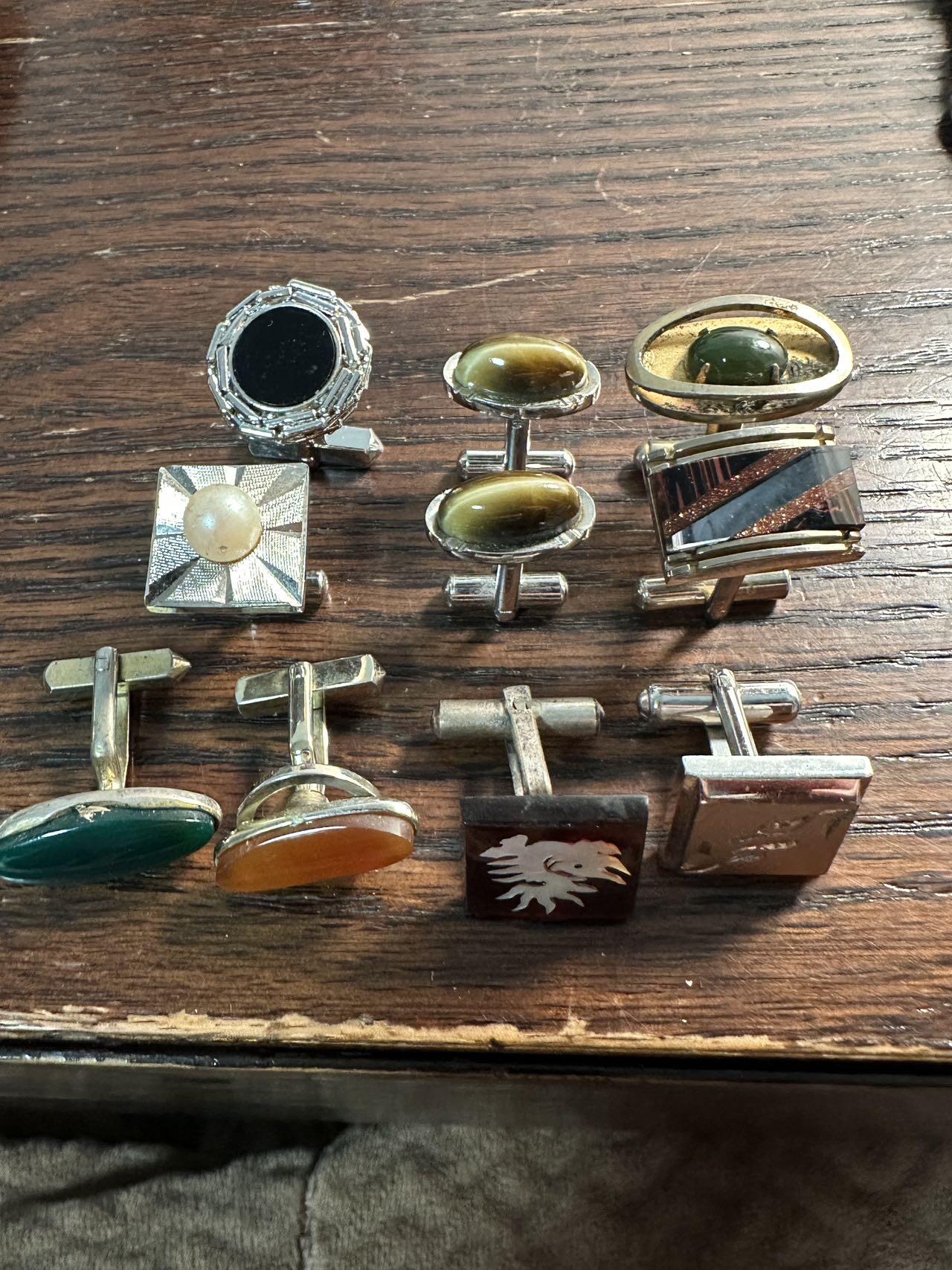 蒂克钱币 -第58场 日本企业章 徽章专场 日本 袖扣一组 材质自己判断