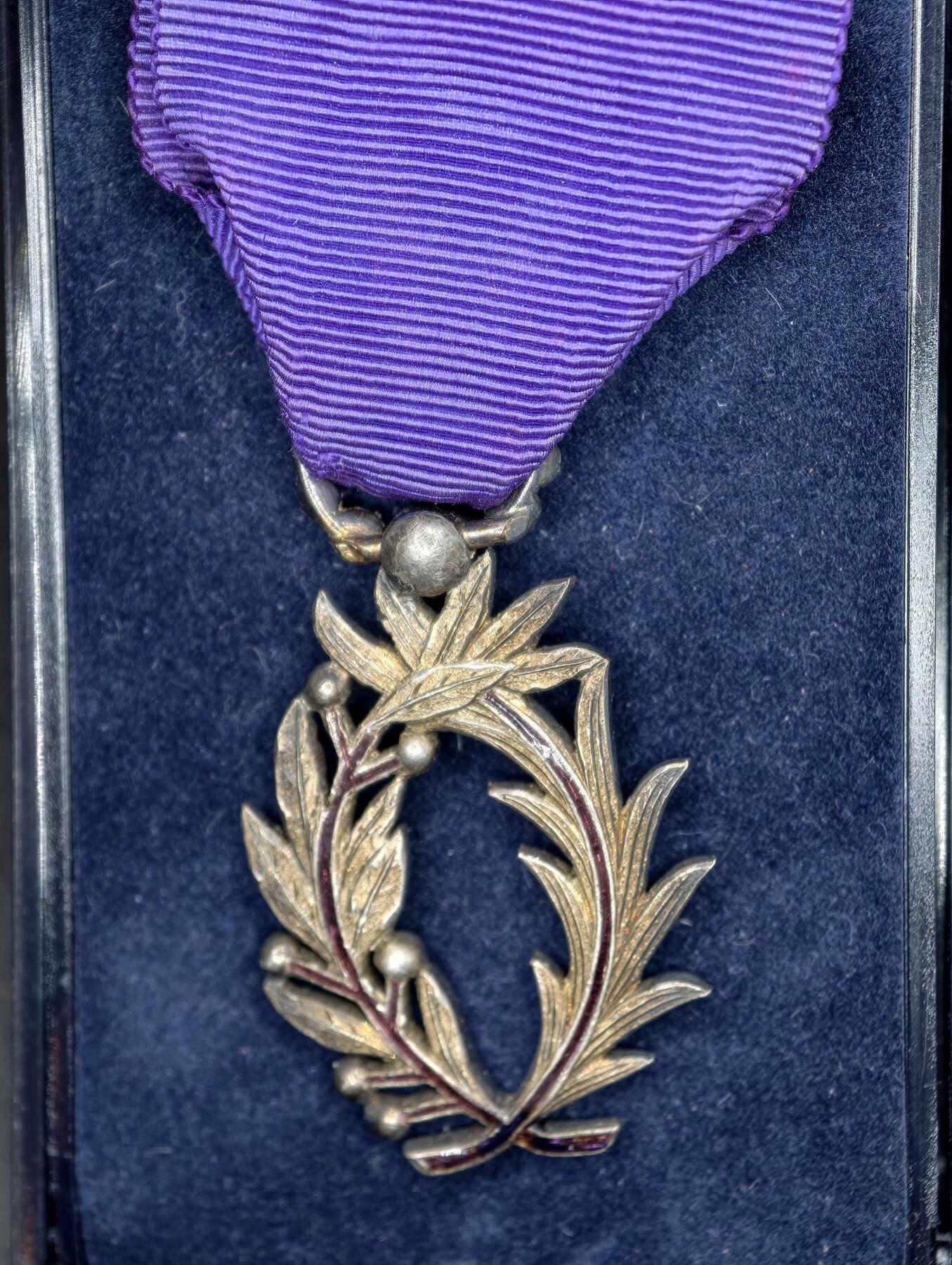 凯旋世界勋赏（第22期新年大拍）（欢迎送拍）（对拍品有疑问请询问客服，不接受到手刀，出价默认拍品品相。请认真阅读拍卖规则！出价默认已认可！）（收到货请录制开箱视频，无视频概不处理问题。） 珠宝版棕榈叶勋章