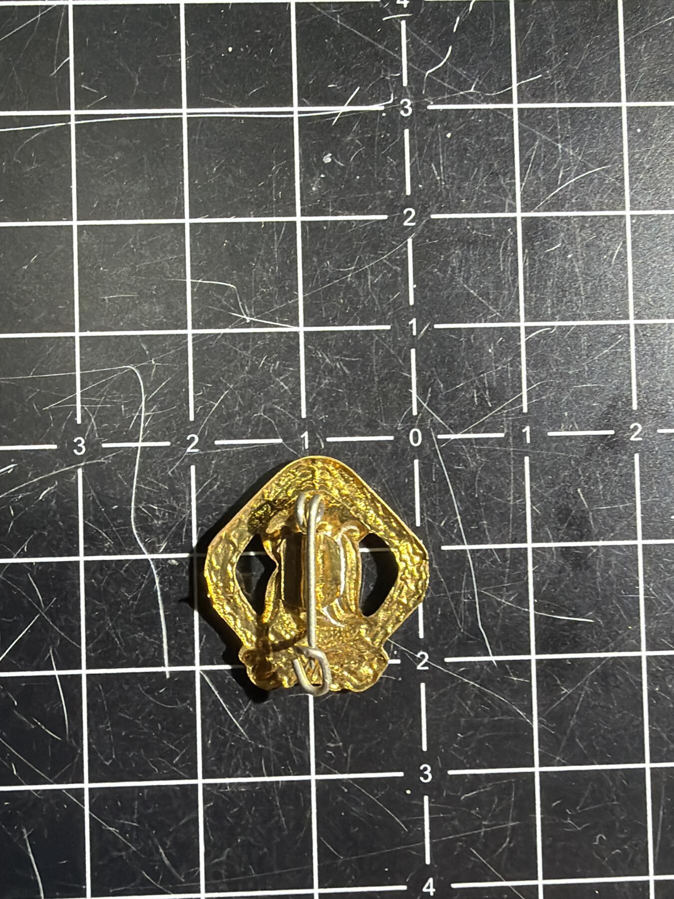 古冰库章牌勋赏收藏0起拍卖 外国体育章