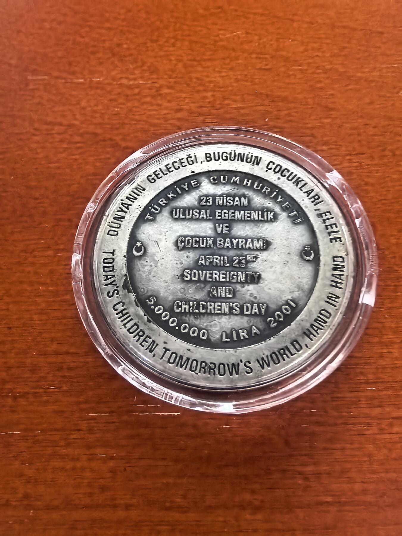 长老汇蛇年精选第一百场拍卖 2001土耳其儿童节5百万里拉镀银仿古磨砂铜币，67克，1500枚