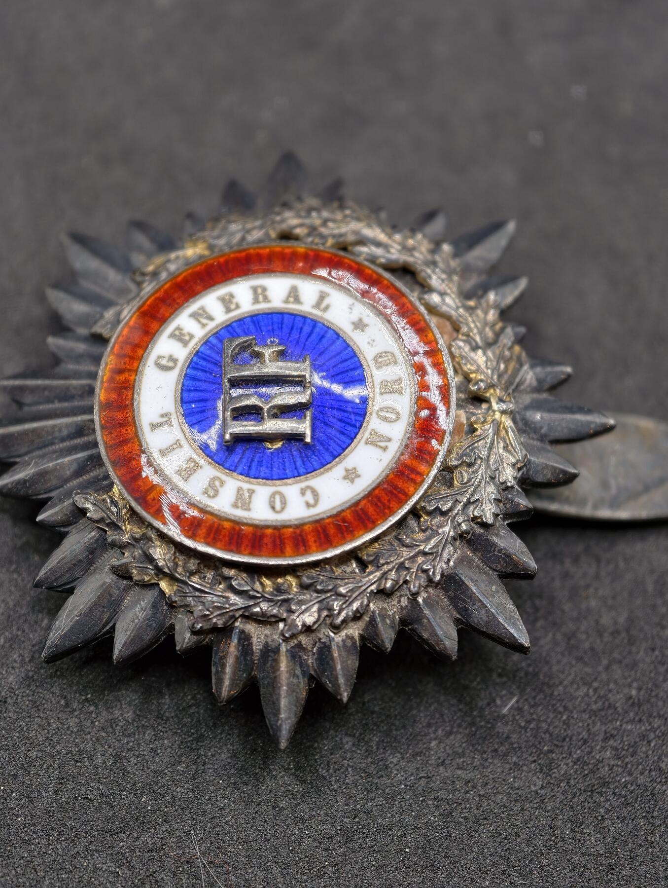 凯旋世界勋赏（第22期新年大拍）（欢迎送拍）（对拍品有疑问请询问客服，不接受到手刀，出价默认拍品品相。请认真阅读拍卖规则！出价默认已认可！）（收到货请录制开箱视频，无视频概不处理问题。） 。