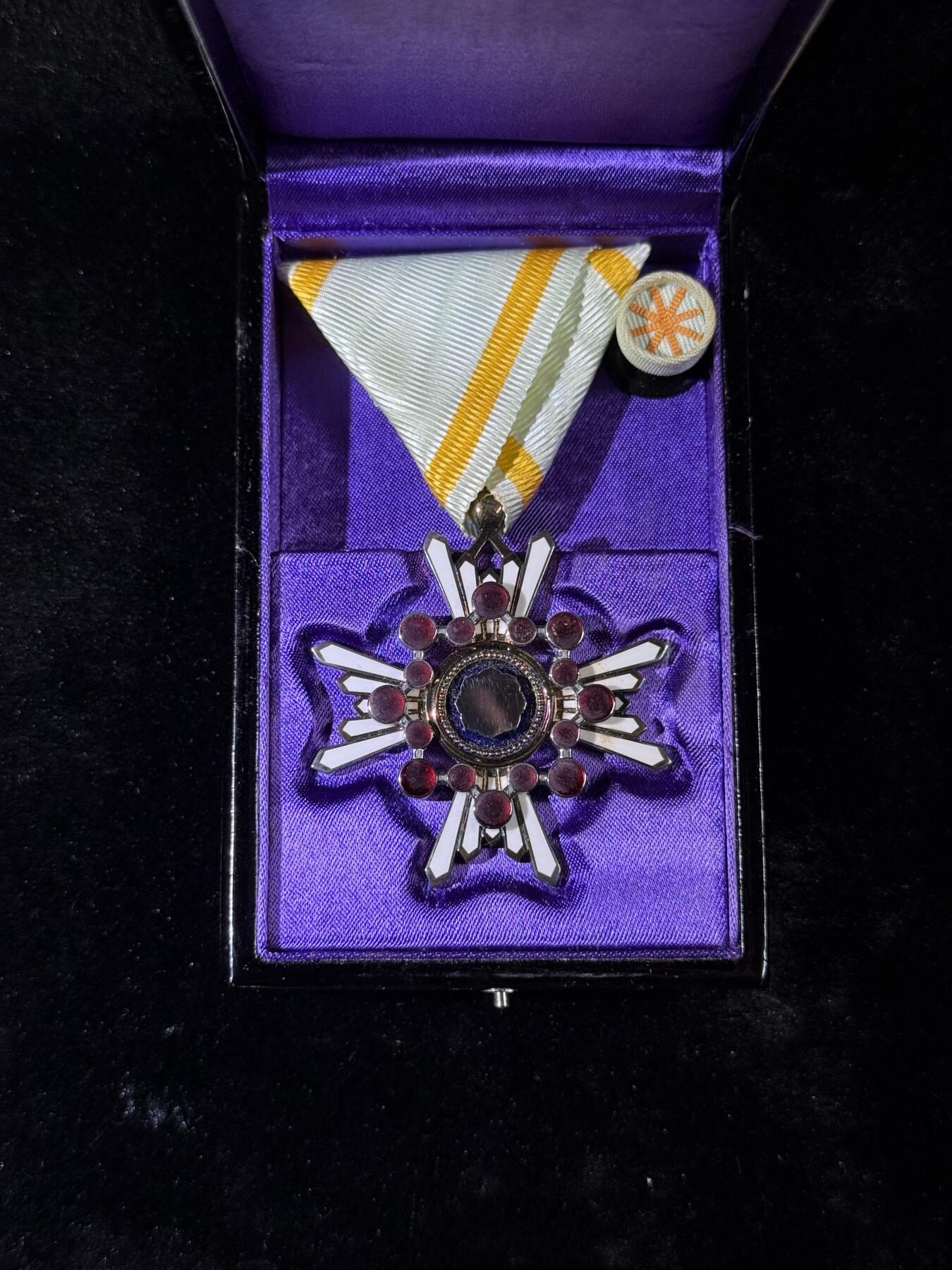 欢庆春节！戎马世界章牌大赏第111期春节大拍 勋五等瑞宝章