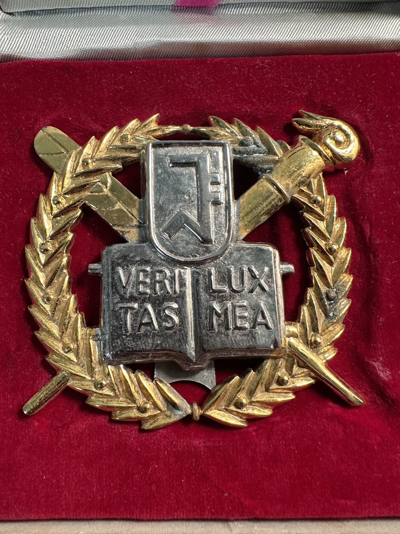 蒂克钱币 -第58场 日本企业章 徽章专场 韩国国立首尔大学的官方校徽 108g