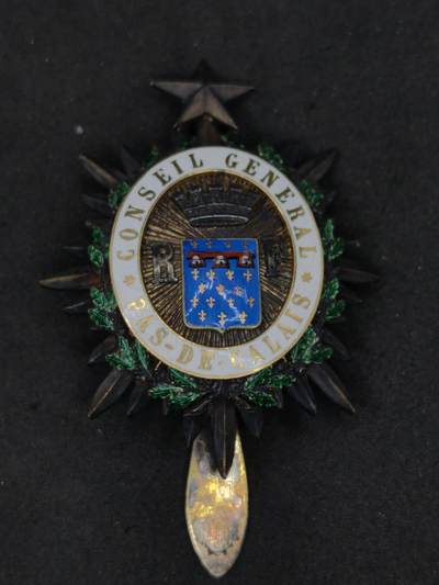 凯旋世界勋赏（持续上新中）（第22期新年大拍）（欢迎送拍）（对拍品有疑问请询问客服，不接受到手刀，出价默认拍品品相。请认真阅读拍卖规则！出价默认已认可！）（收到货请录制开箱视频，无视频概不处理问题。） - 法国加来海峡省议会证章