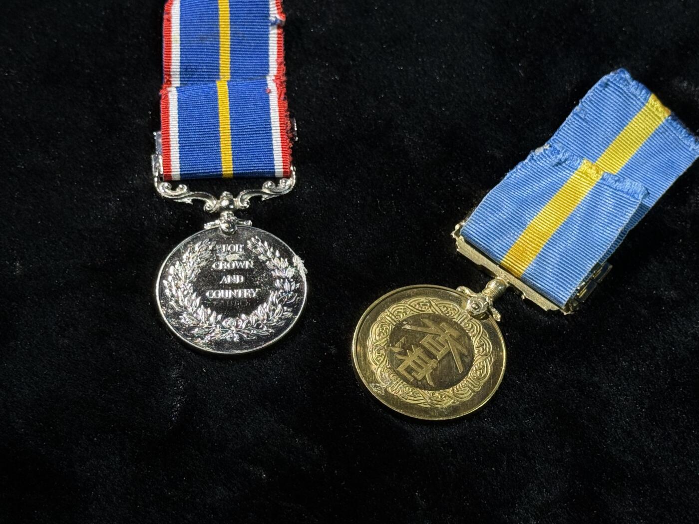 欢庆春节！戎马世界章牌大赏第111期春节大拍  香港皇家宪兵套章