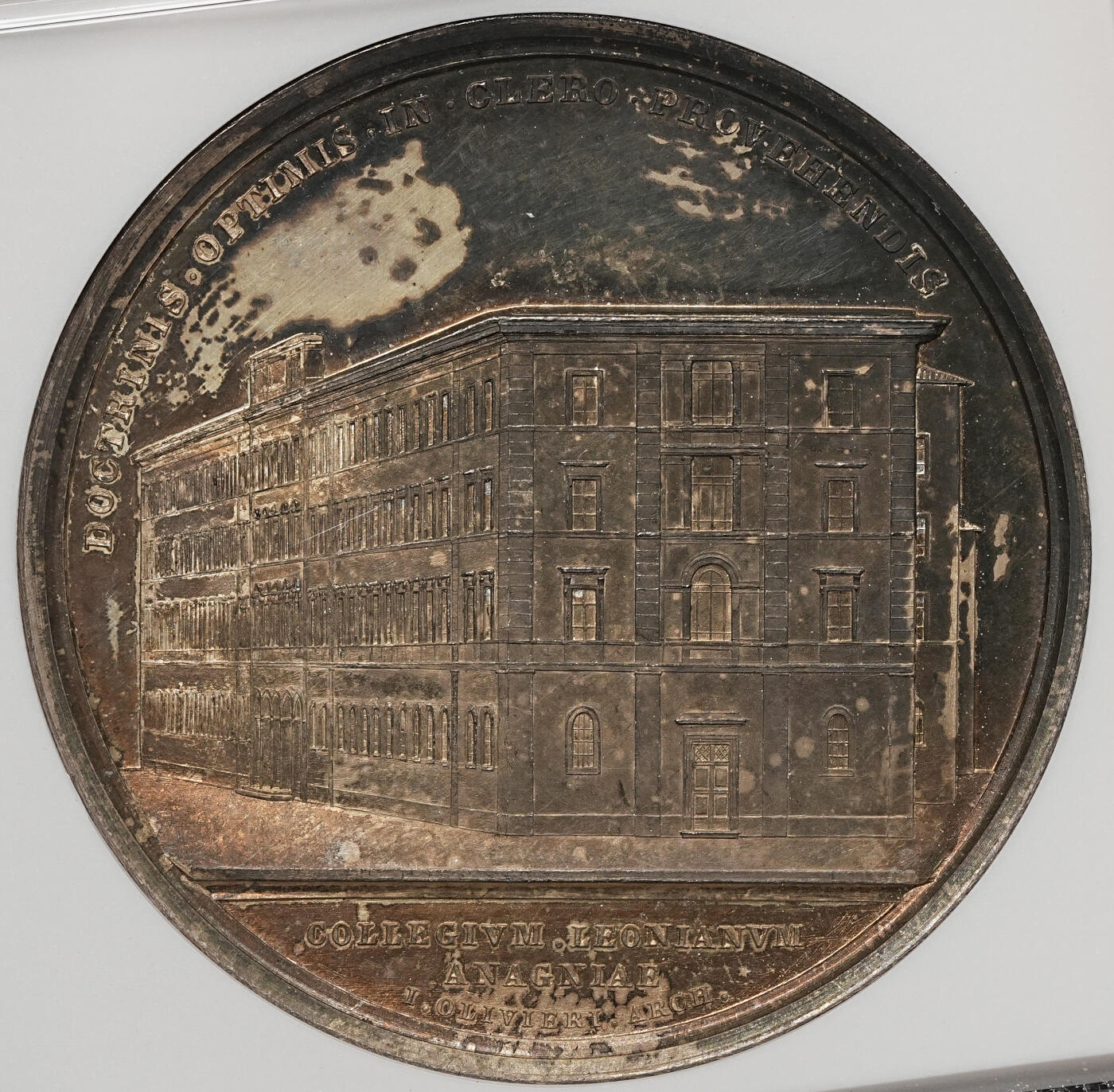 修遠堂世界钱币第105期，马年首拍