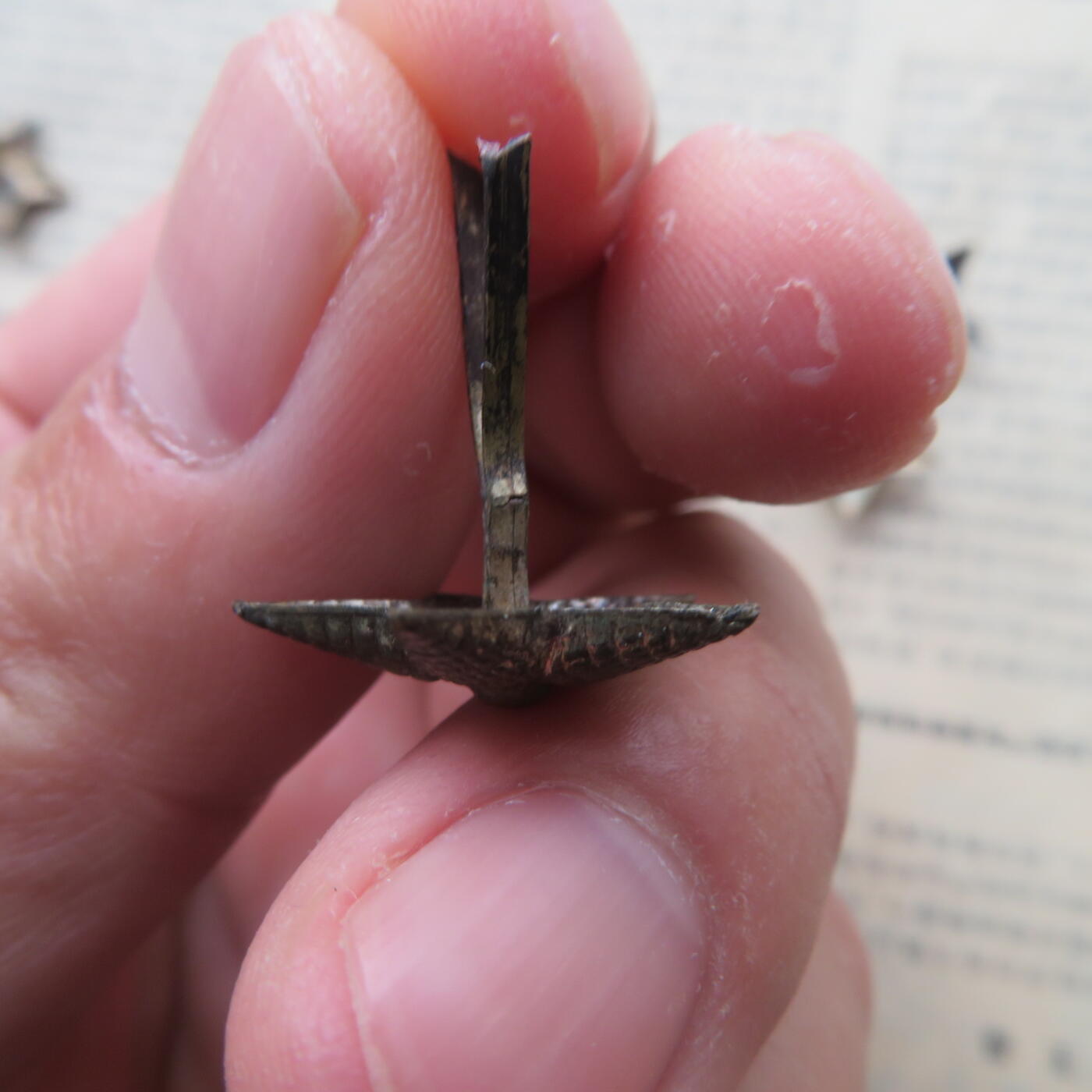 40--55校官20mm铜质肩章星星6个一组（其中一个单腿，5个各有一腿有伤）