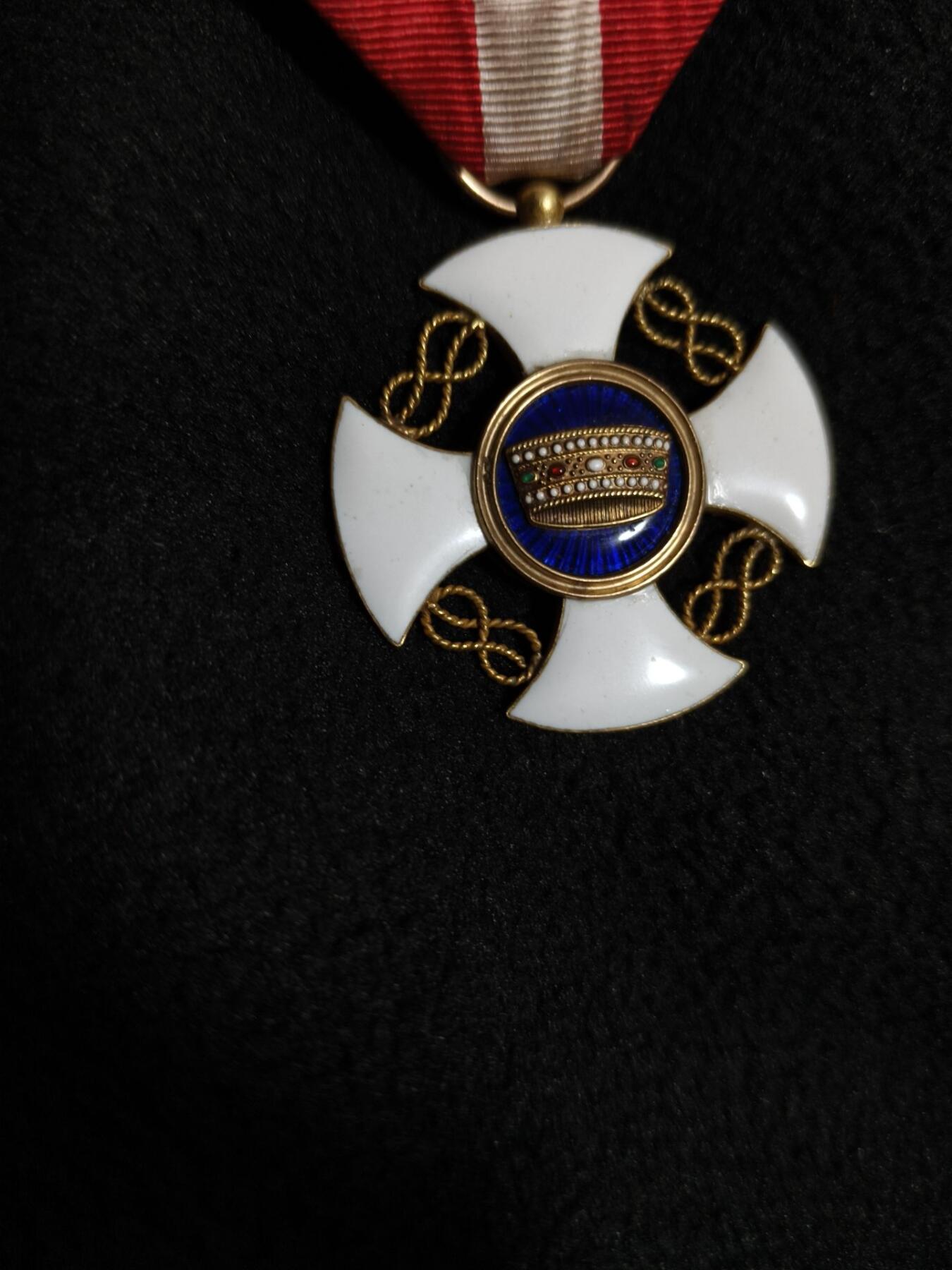 欢庆春节！戎马世界章牌大赏第111期春节大拍 意大利王冠勋章，骑士级