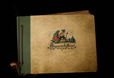 欢庆春节！戎马世界章牌大赏第112期春节大拍  德专场 - 骑士铁十字勋章获得者 炮兵第161团 中尉京特·拉贝的相册 包含有三张舞台剧和电影女演员Julia Janssen的明信片照片 美的惊为天人  共计163张照片