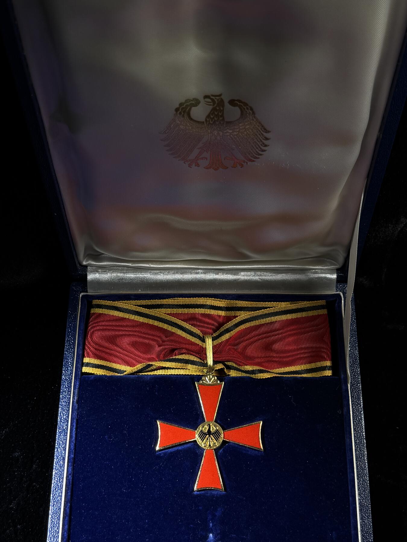 欢庆春节！戎马世界章牌大赏第111期春节大拍 德国联邦十字勋章，大军官级，星芒章银制，SL厂(4厂)早期版本