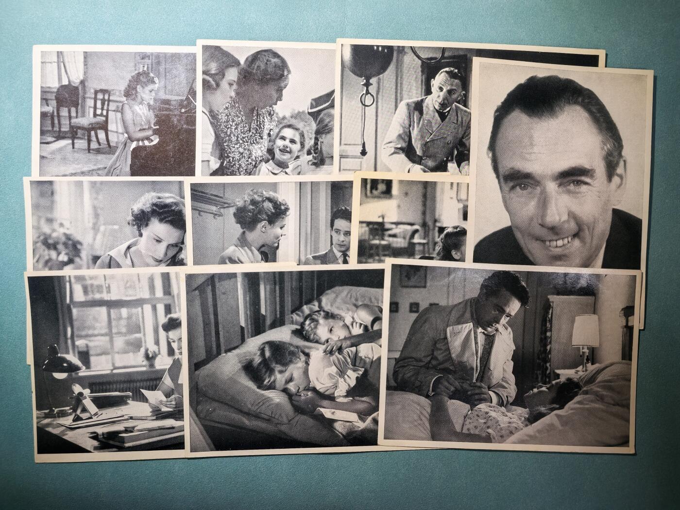 盛世勋华——号角文化勋章邮票专场拍卖第305期 德国（联邦）知名获奖电影《两个小洛特》宣传画片 10张