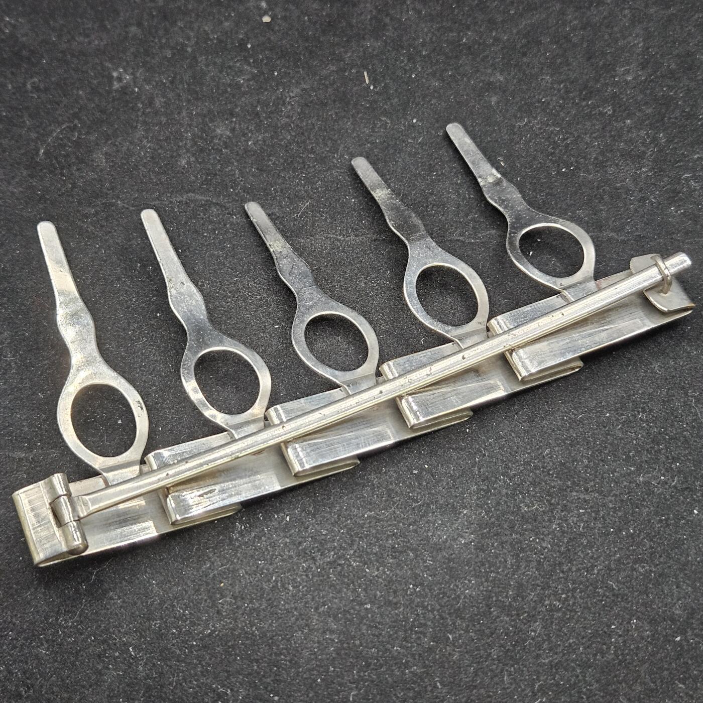 0元起拍勋章 第334期 咸鱼国勋章拍卖专场 2月15日（周日）下午6：00开始 日本战时勋章五连挂