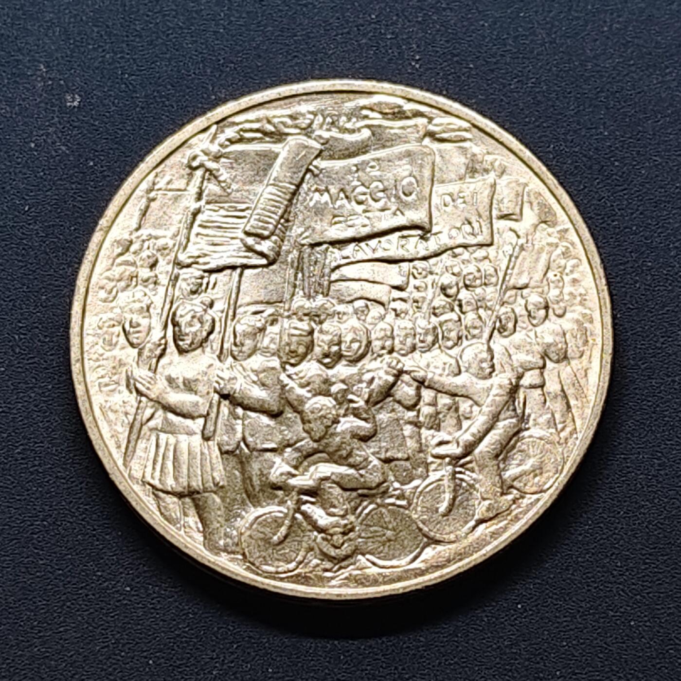 【全场包邮】纯粹捡漏拍503场 圣马力诺1978年500里拉劳动节纪念银币【29毫米11克83.5%】