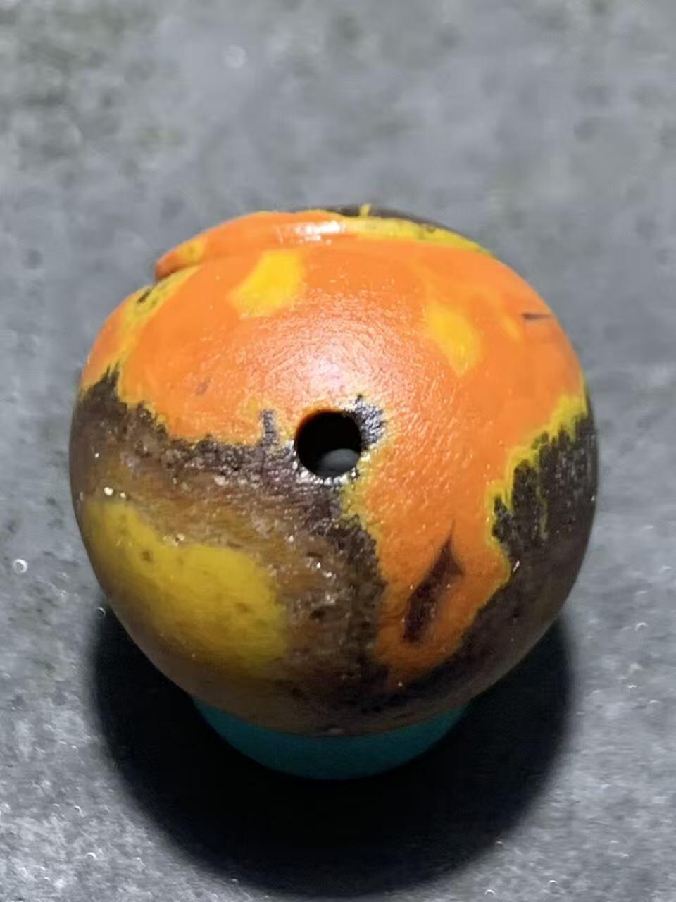 精美亚光高玉化战国红玛瑙手工俏色巧雕太极珠一颗！