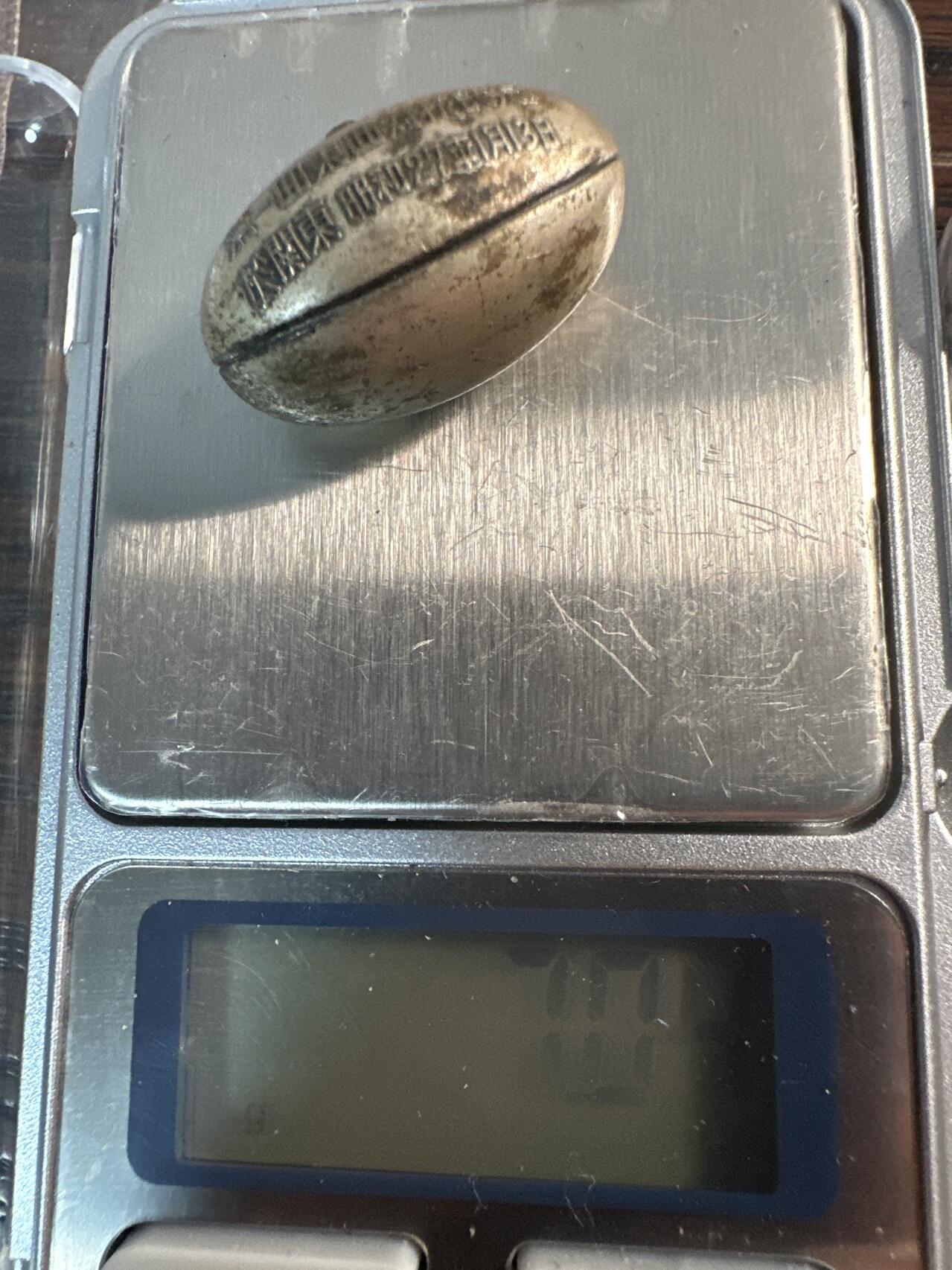 蒂克钱币 -第58场 日本企业章 徽章专场 1952年 日本关东区 东西区对抗橄榄球赛事的纪念吊坠 7g