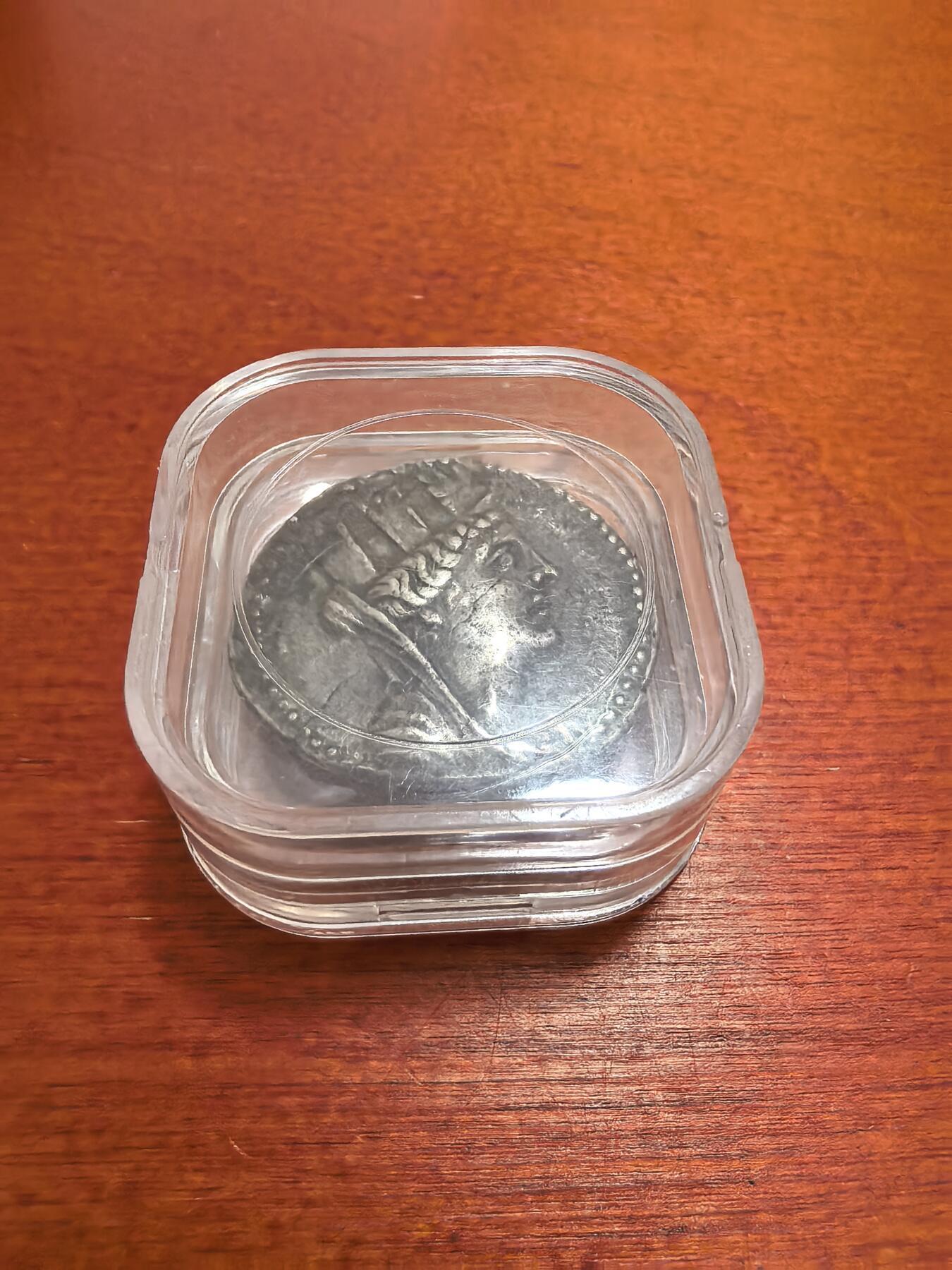 长老汇蛇年精选第一百场拍卖 公元前2世纪古希腊腓尼基阿拉多斯岛女神4德银币，正面财富女神背面胜利女神，15克左右