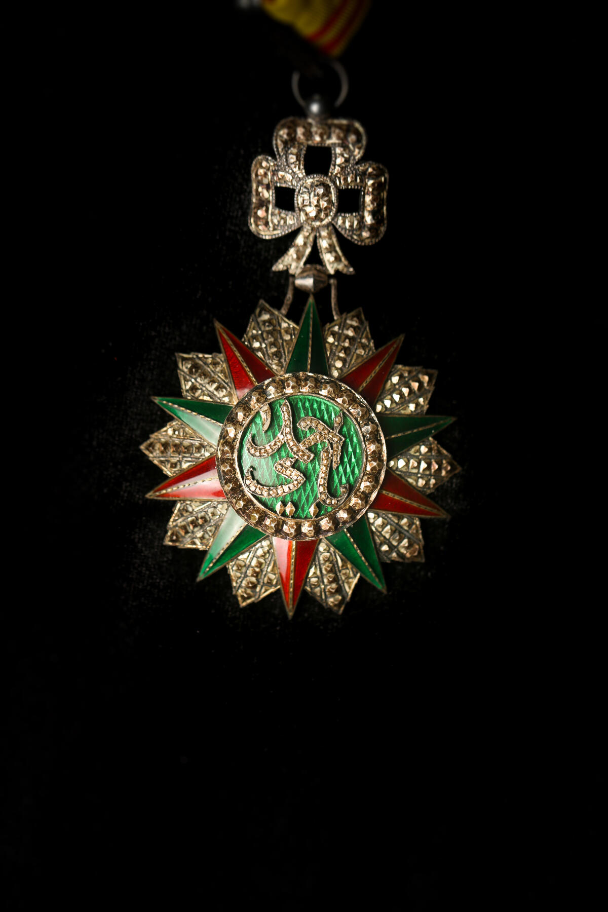 欢庆春节！戎马世界章牌大赏第111期春节大拍 法属突尼斯指挥官级突尼斯光荣勋章  亚瑟贝特朗厂造  1929-1942版，银制