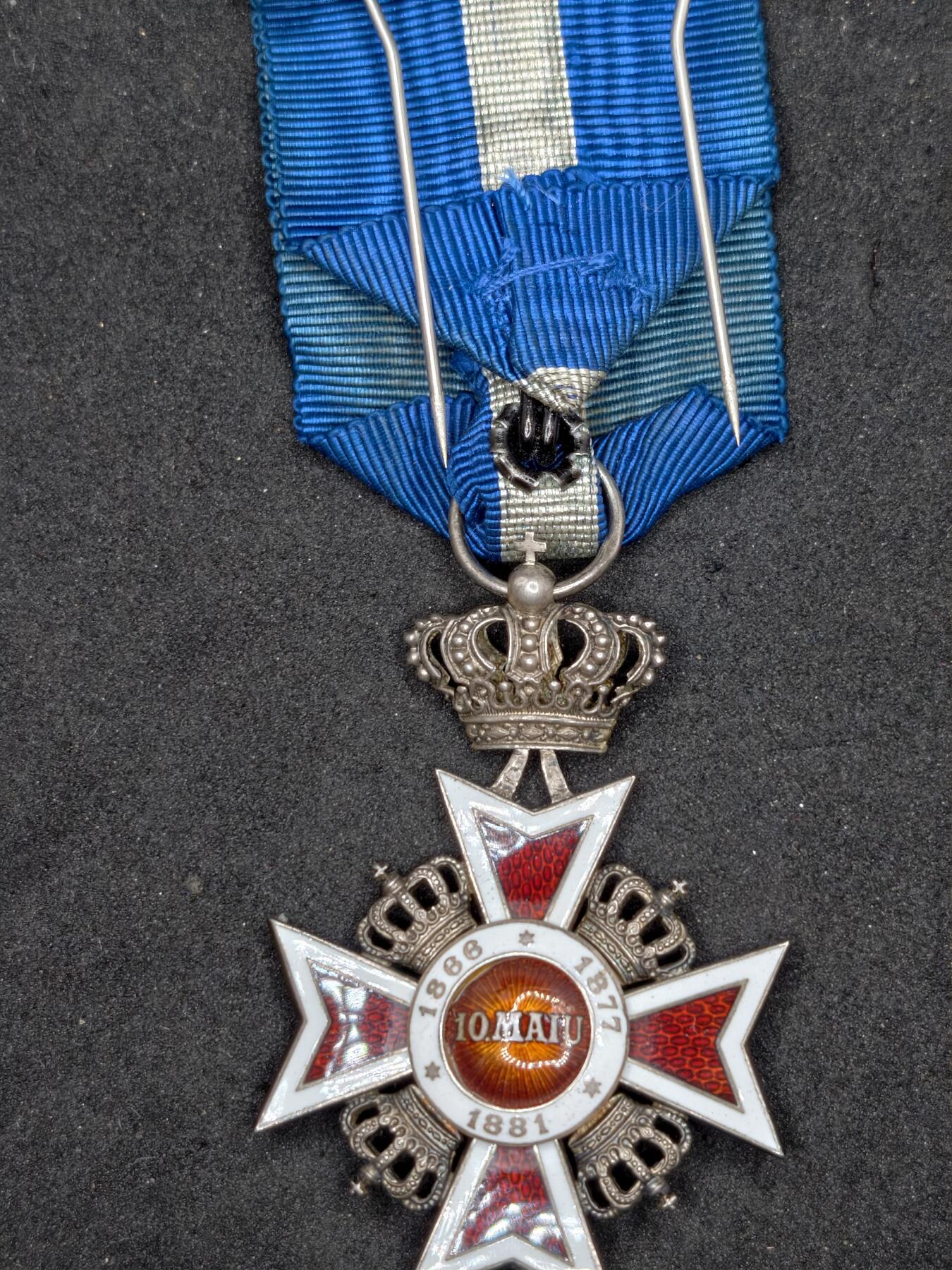 凯旋世界勋赏（第22期新年大拍）（欢迎送拍）（对拍品有疑问请询问客服，不接受到手刀，出价默认拍品品相。请认真阅读拍卖规则！出价默认已认可！）（收到货请录制开箱视频，无视频概不处理问题。） 罗马尼亚王冠勋章