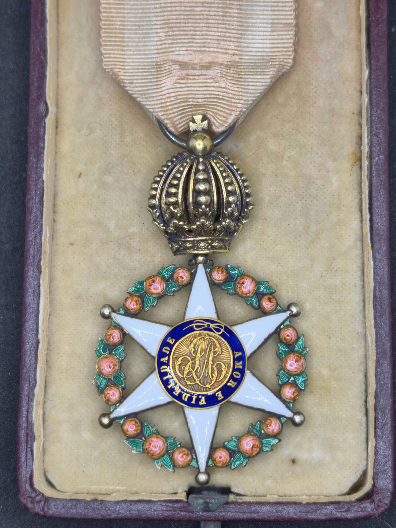 凯旋世界勋赏（第22期新年大拍）（欢迎送拍）（对拍品有疑问请询问客服，不接受到手刀，出价默认拍品品相。请认真阅读拍卖规则！出价默认已认可！）（收到货请录制开箱视频，无视频概不处理问题。） 巴西帝国玫瑰勋章，金芯