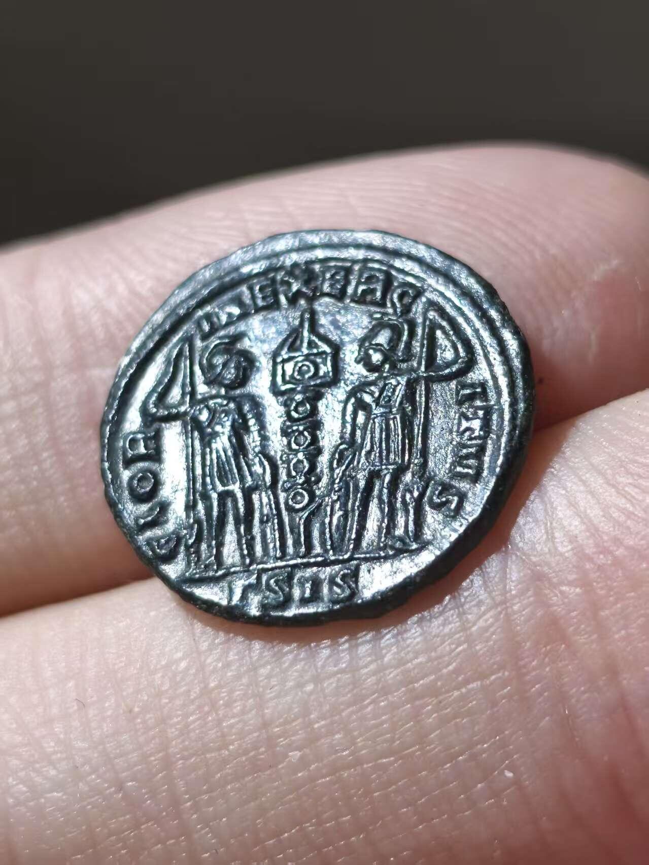 星盘世界钱币二月二十一日初五 世界古典币春节精品大拍 祝各位藏友马年大吉-新年新气象！ 极美品！君士坦提乌斯二世  公元333-335年正面：铭文“FL IVL CONSTANTIVS NOB C”（弗拉维乌斯·尤利乌斯·君士坦提乌斯，尊贵的凯撒）