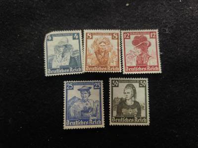 （450件拍品！制服徽章盛宴）罗岚⭐爱藏⭐年前甄选大拍场-店主清仓处理-分享拍场额外现金红包（实体经营） - 德意志第三帝国1935年发行的“德意志民族服装” 附捐邮票（Deutsche Nothilfe: Volkstrachten）