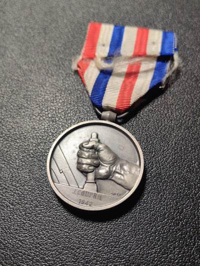 靖甫拍卖第四场 - 法国铁路嘉奖奖章 1942实发刻铭