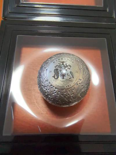 长老汇蛇年精选第一百场拍卖 -  2022巴巴多斯水星仿古球体银币，1盎司999银，盒证全，4879枚