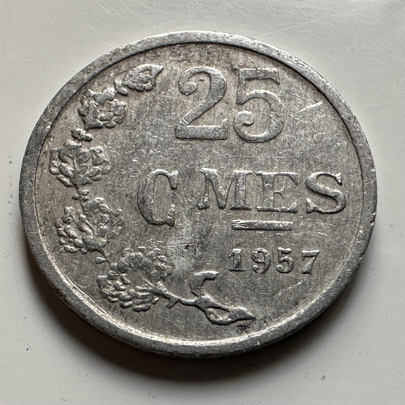 🌹外币初藏🌹🐯2026年第19场 快递已停，正月十五后再发 卢森堡1957年25分