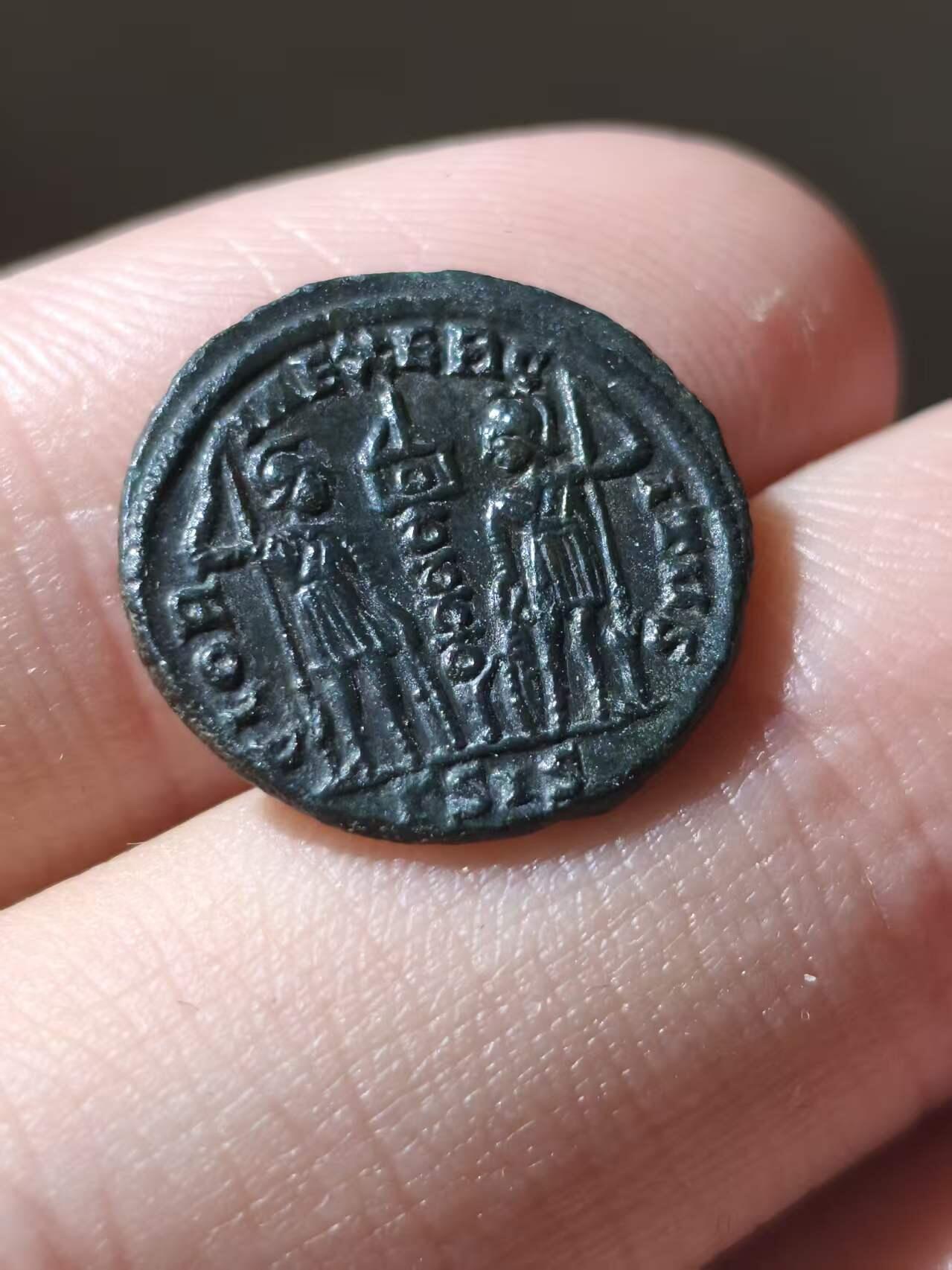 星盘世界钱币二月二十一日初五 世界古典币春节精品大拍 祝各位藏友马年大吉-新年新气象！ 极美品！君士坦提乌斯二世  公元333-335年正面：铭文“FL IVL CONSTANTIVS NOB C”（弗拉维乌斯·尤利乌斯·君士坦提乌斯，尊贵的凯撒）