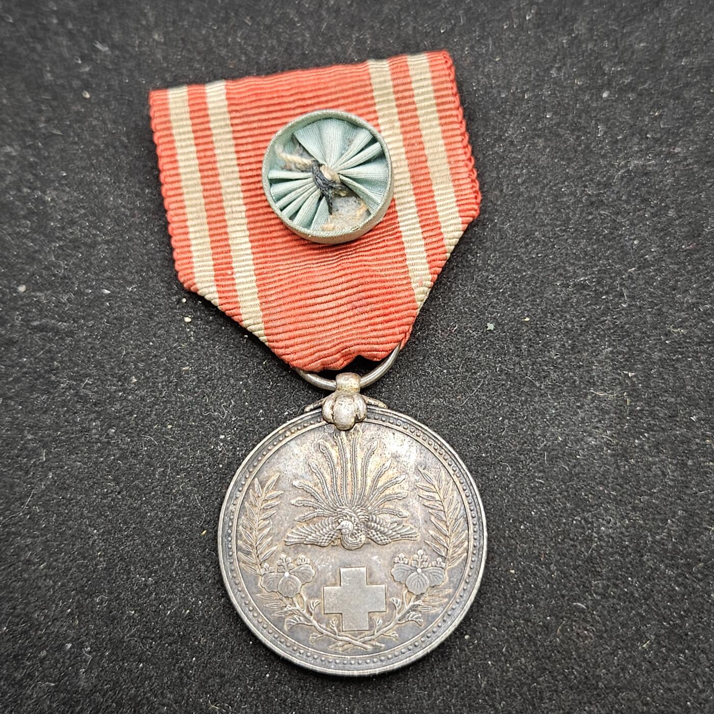 0元起拍勋章 第334期 咸鱼国勋章拍卖专场 2月15日（周日）下午6：00开始 赤十字终身社员章银制