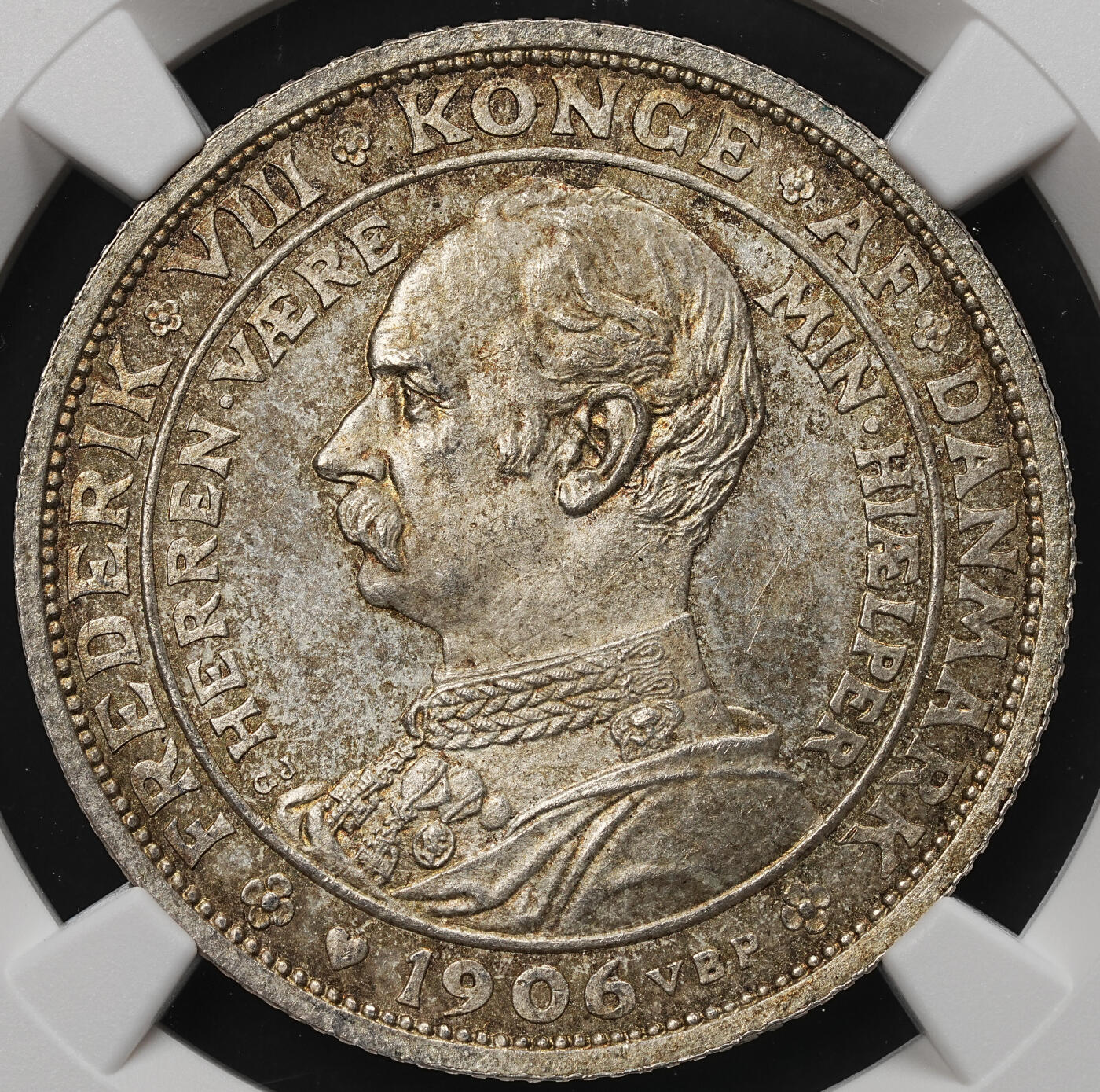 修遠堂世界钱币第105期，马年首拍 NGC MS65 1906年丹麦国王更迭纪念2克朗银币 15g，含银80%