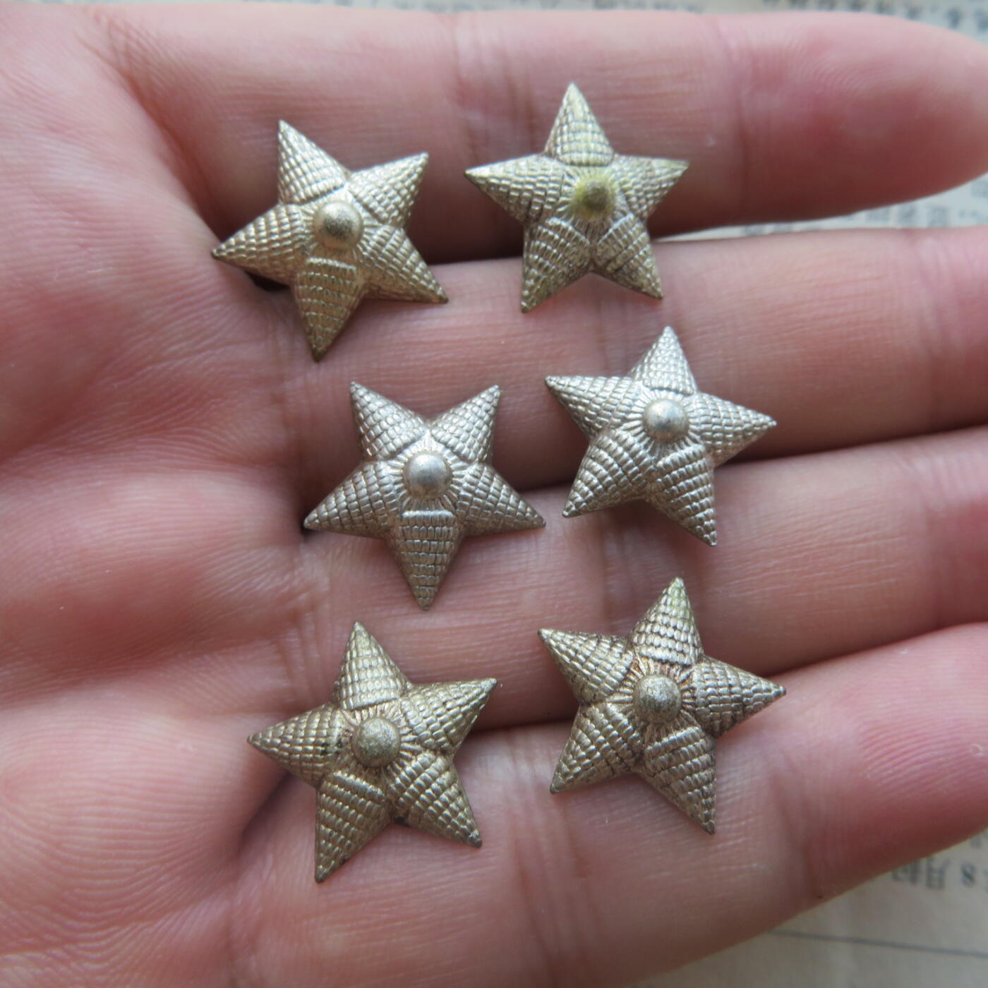 美品未用过的18mm55尉官肩章镀银铜质星星6个一组