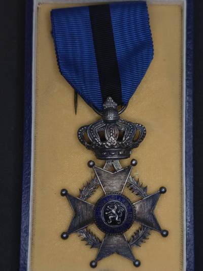 凯旋世界勋赏（第22期新年大拍）（欢迎送拍）（对拍品有疑问请询问客服，不接受到手刀，出价默认拍品品相。请认真阅读拍卖规则！出价默认已认可！）（收到货请录制开箱视频，无视频概不处理问题。） - 比利时利奥波德二世勋章