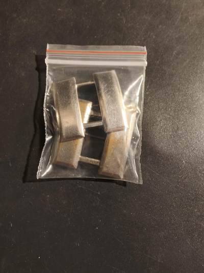 老王徽章第182期 - 美国陆军上尉金属军衔一组     二战时期横针版